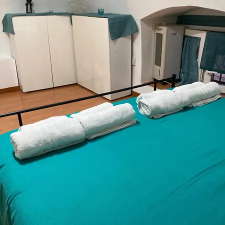 Occhi Blu House 公寓 *